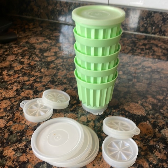 Tupperware vintage jadeite green mini jell-o moulds (set of 5) - Picture 7 of 8